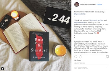 The typical bookstagram.