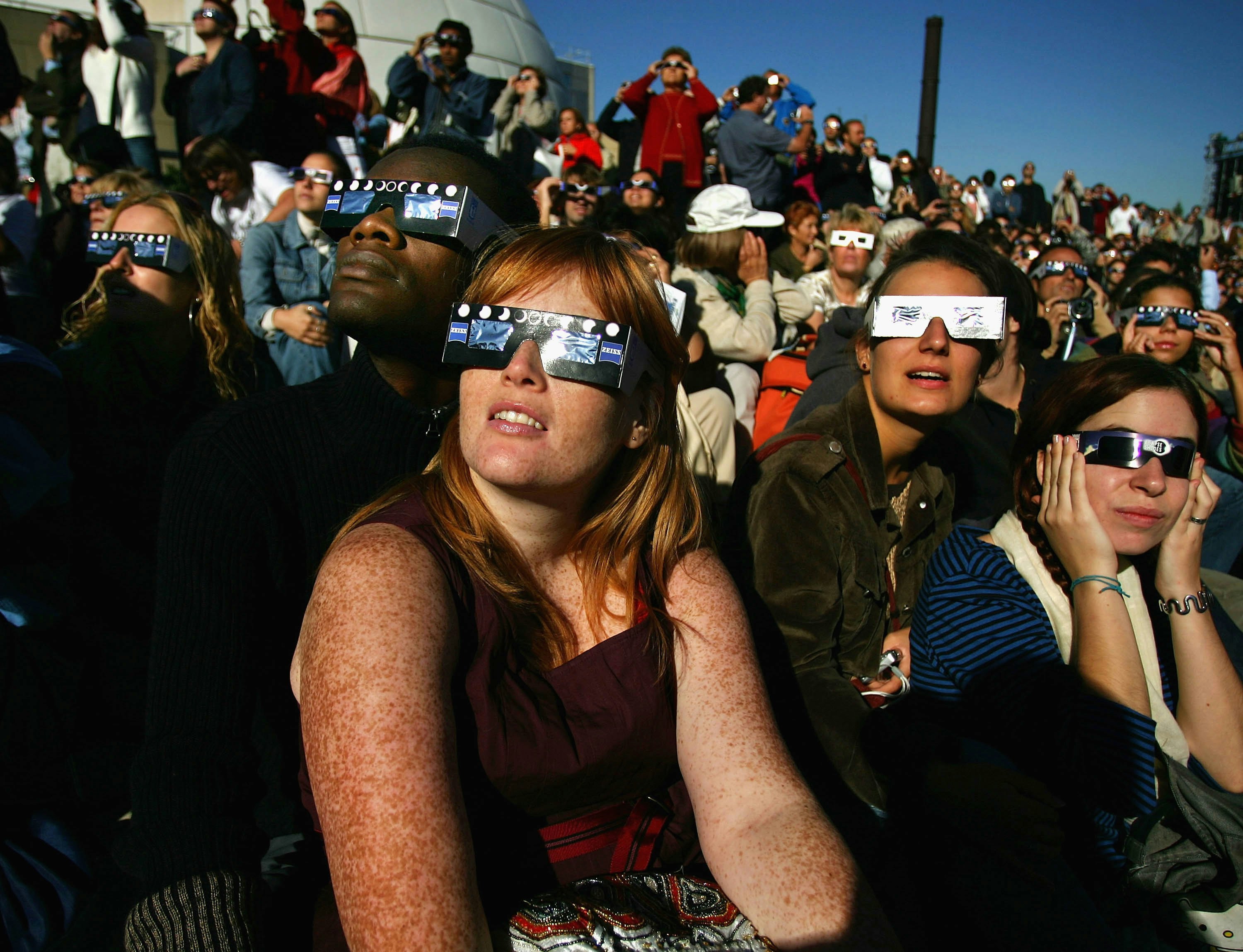 10x Solar Eclipse Glasses Sun Shades Oaks Optical Pole Total Solar Eclipse 