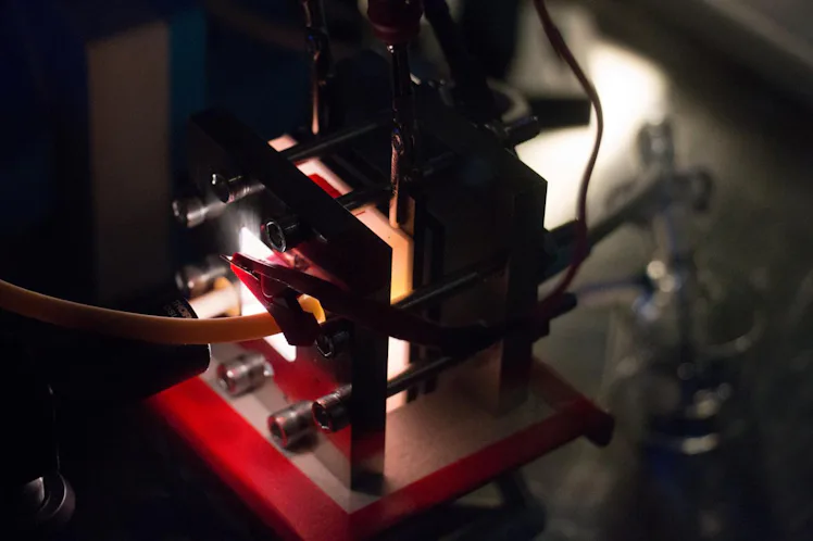 Solar Flow Battery: Solar Cell Battery Hybrid Shatters Efficiency Record
