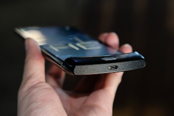 Motorola razr foldable phone hands on