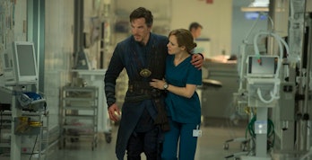 Doctor Stephen Strange (Benedict Cumberbatch) and Christine Palmer (Rachel McAdams).