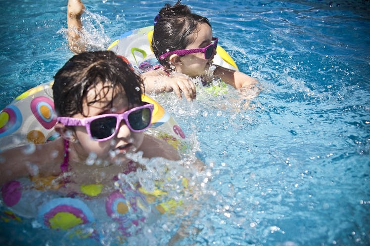 kids, pool pooping 