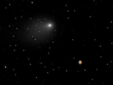 Comet Siding Spring Seen Next to Mars
