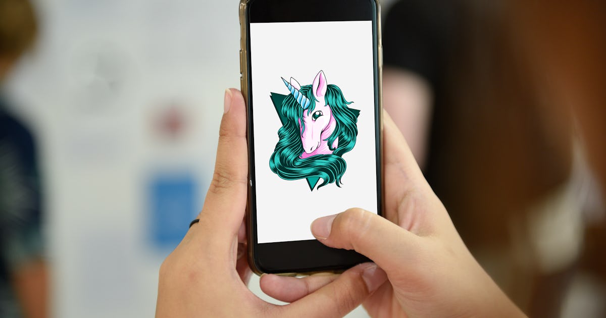 What Is Cell Phone Encryption? Here’s What It Means and How It Works