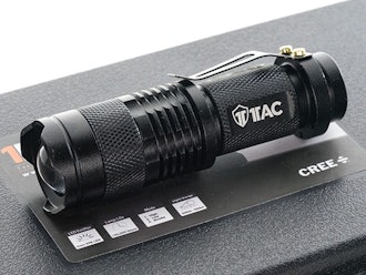 1TAC TC800 Tactical Flashlight Kit