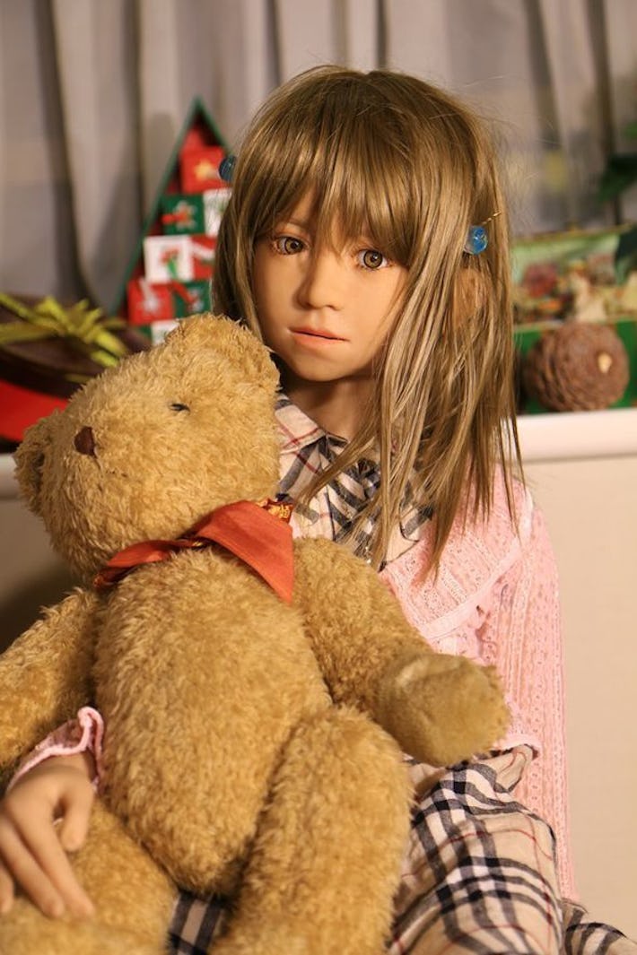 should-pedophiles-be-able-to-own-sex-dolls-that-look-like-children