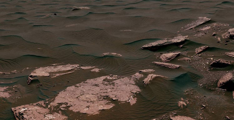 Mars' Bagnold dune field on lower Mount Sharp.