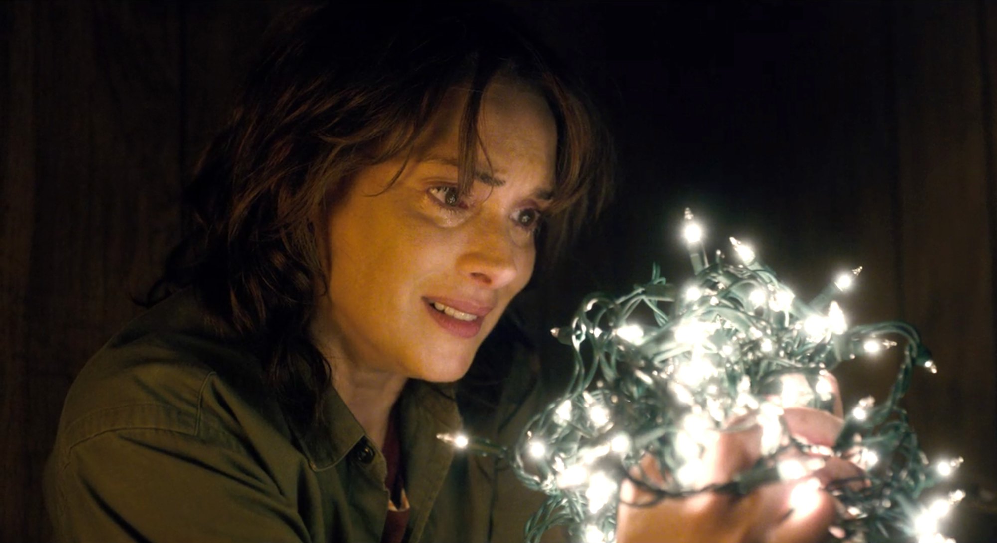 The Internet S Biggest Stranger Things Geeks Explain Its Popularity