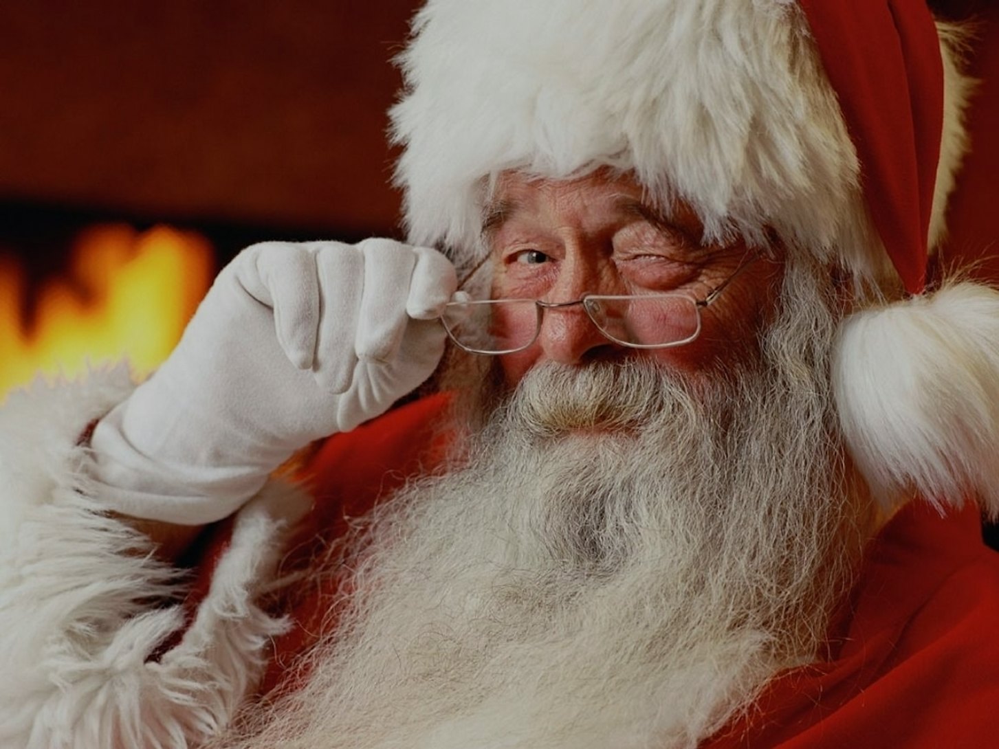 2000px x 1090px - Santa Claus is a Real Sex Symbol