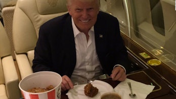 trump eating KFC