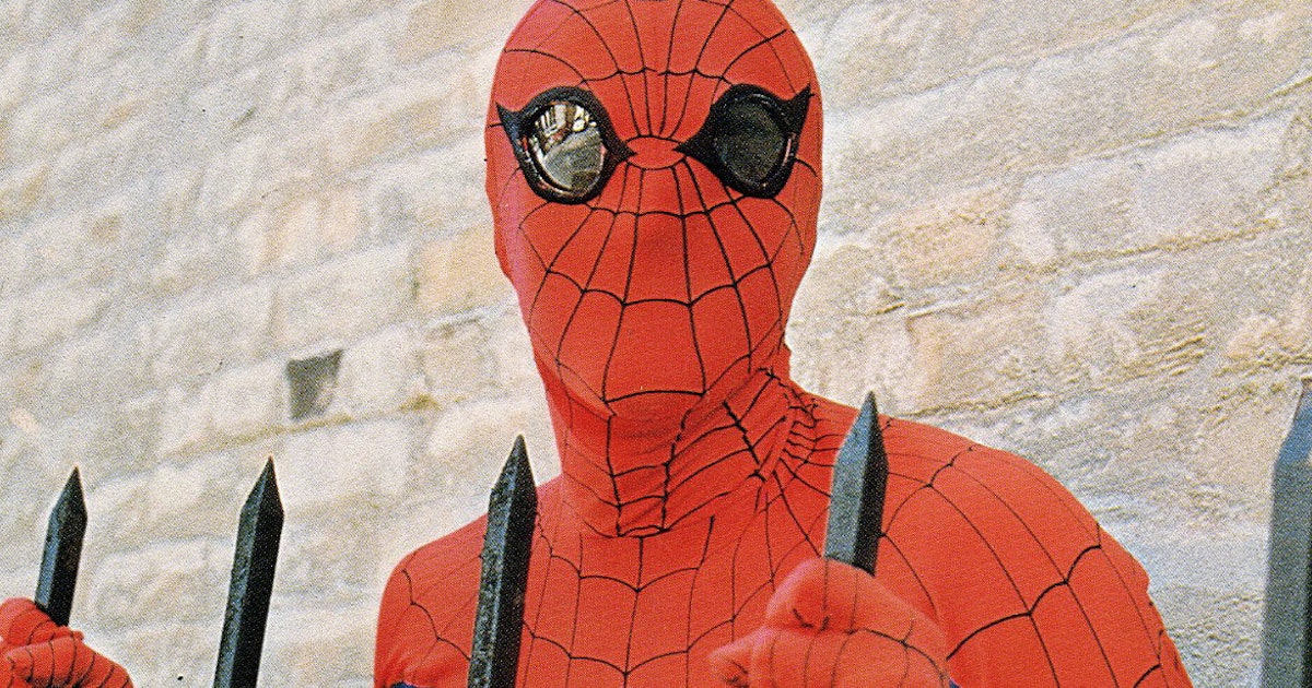 Человек паук 1 года. Человек-паук фильм 1977. Amazing Spider-man 1977 маска.