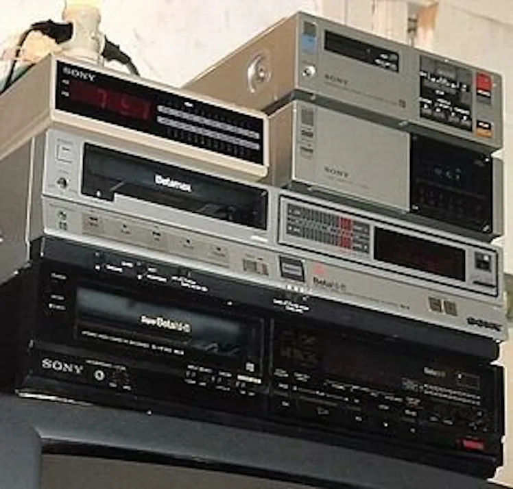 Vhs Rig It's Been 10 Years Since the Last Major VHS Release. Is There a Future ...