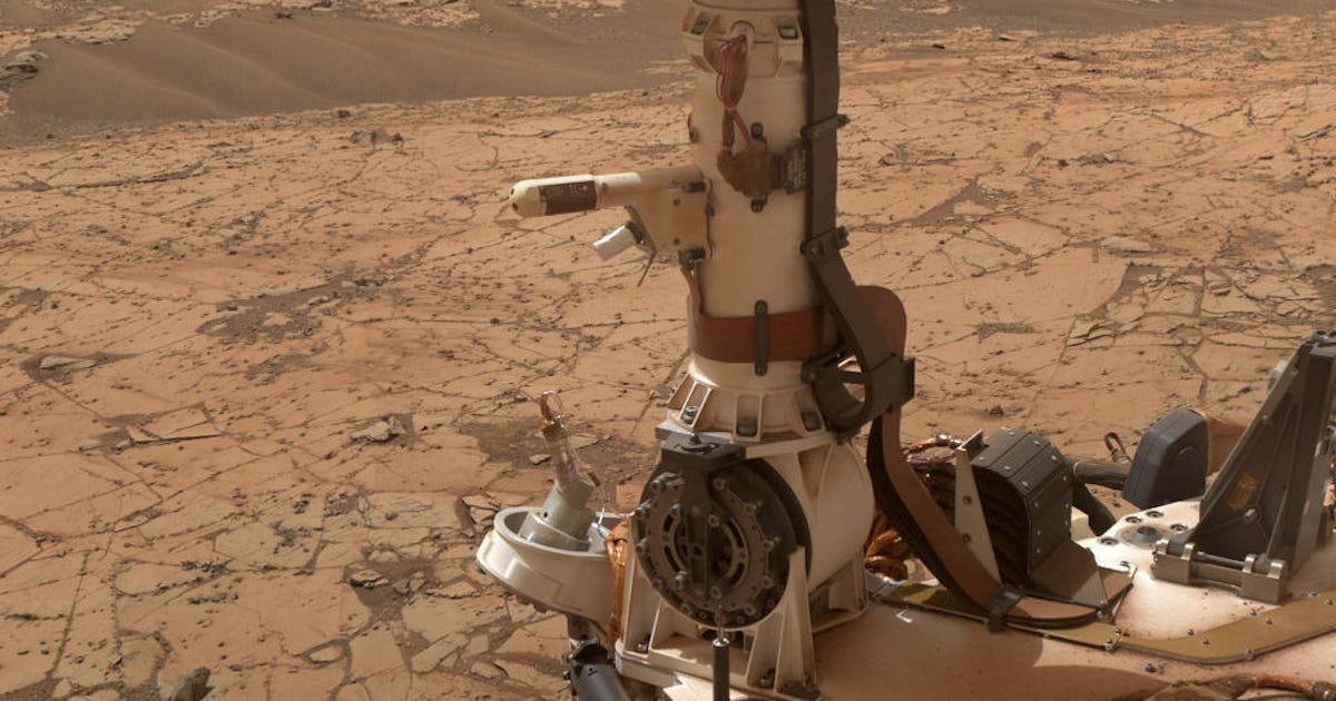 Curiosity Rover's Panoramic Photo Shows What Humans Might See on Mars