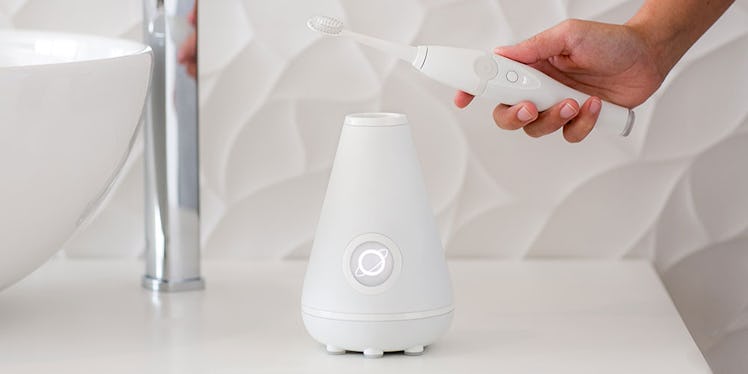 TAO Clean Sonic Toothbrush & Cleaning Station