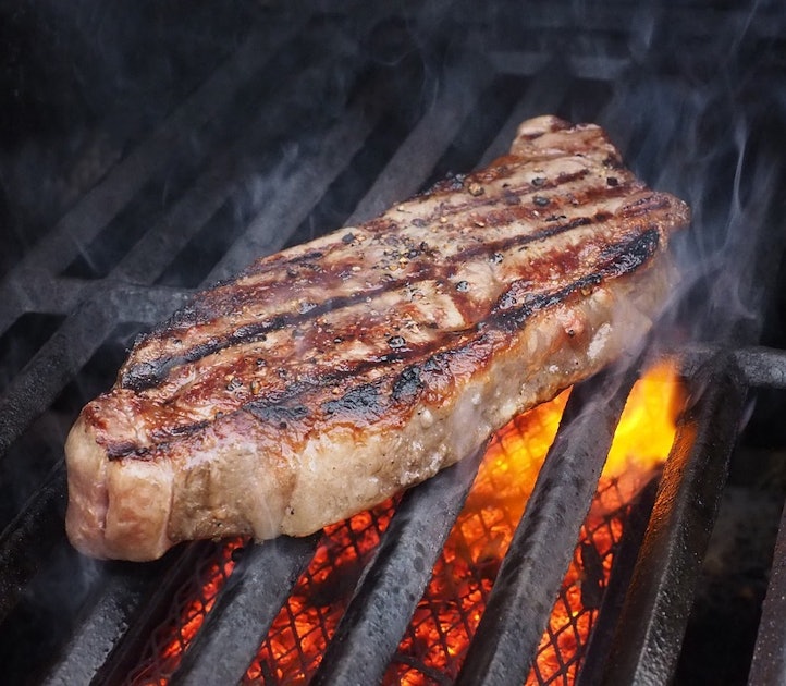 Perfect Grilled Steak - Juicy and Sizzling!