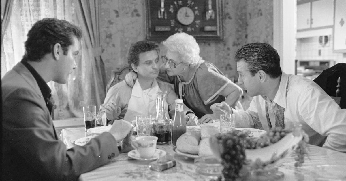 Get Into the Thanksgiving Spirit With These 5 Movie Dinner Scenes