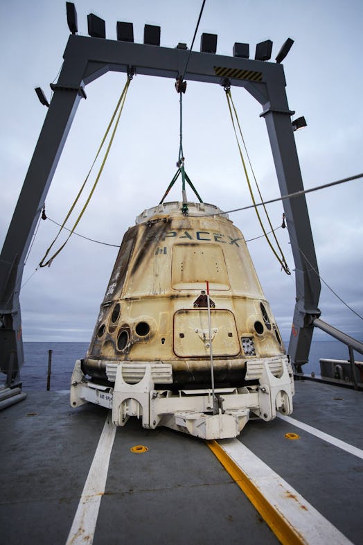 spacex dragon return