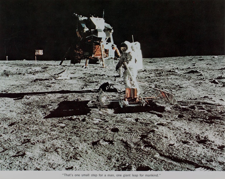 Изоляция на луне. Аполлон 1969 Аполлон 11. Корабль Аполлон 11. Миссия Аполлон 11. Экипаж Аполлон 11.