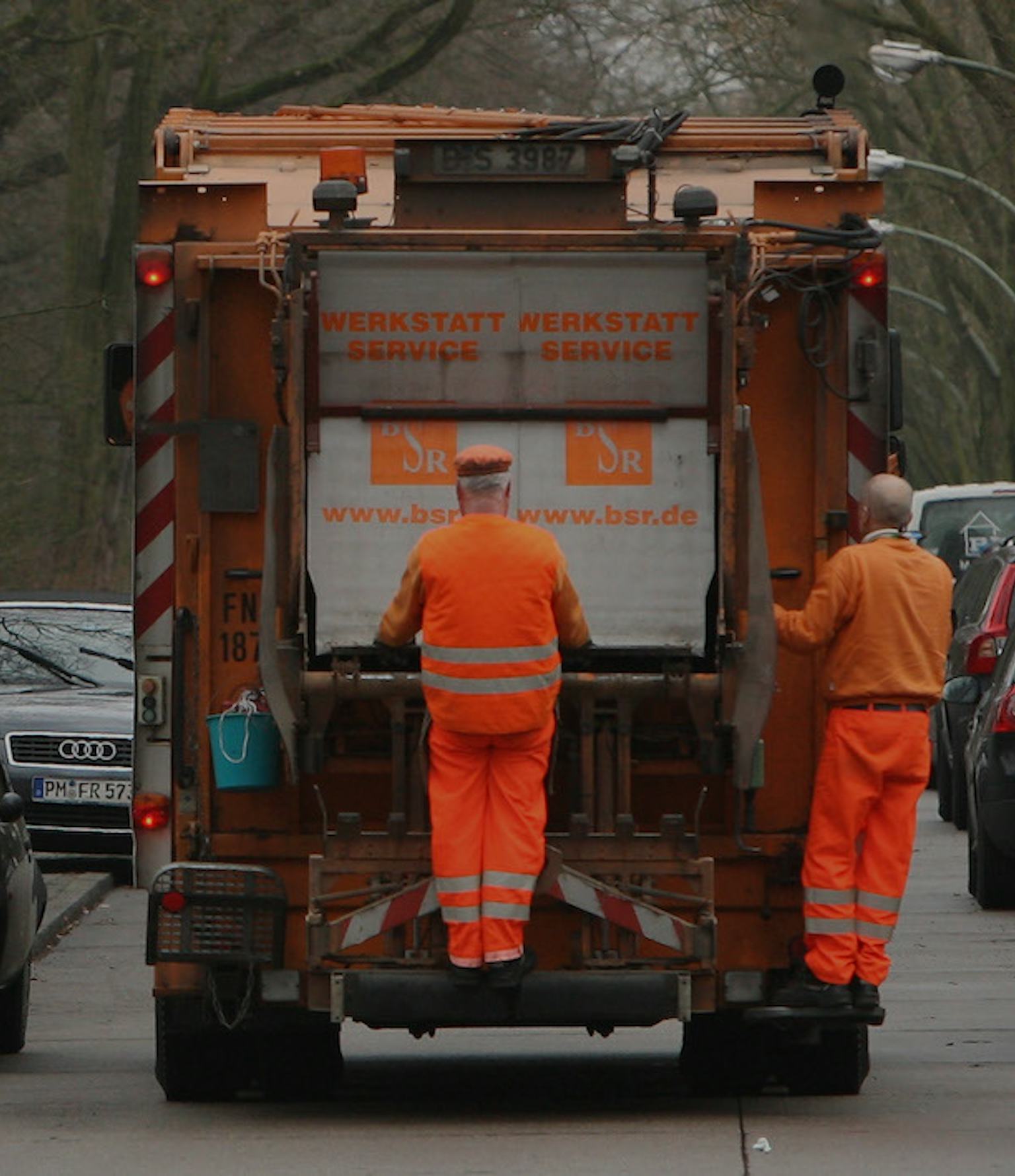 San Jose Could Begin Putting Police Scanning Tech on Garbage Trucks San Jose Could Begin Putting Police Scanning Tech on Garbage Trucks