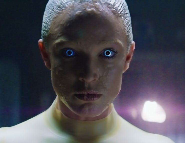 An insert with Caity Lotz in 'The machine'