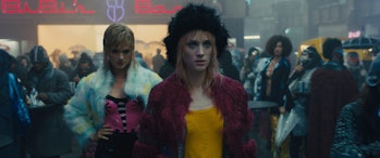Mackenzie Davis as Mariette in 'Blade Runner 2049'.