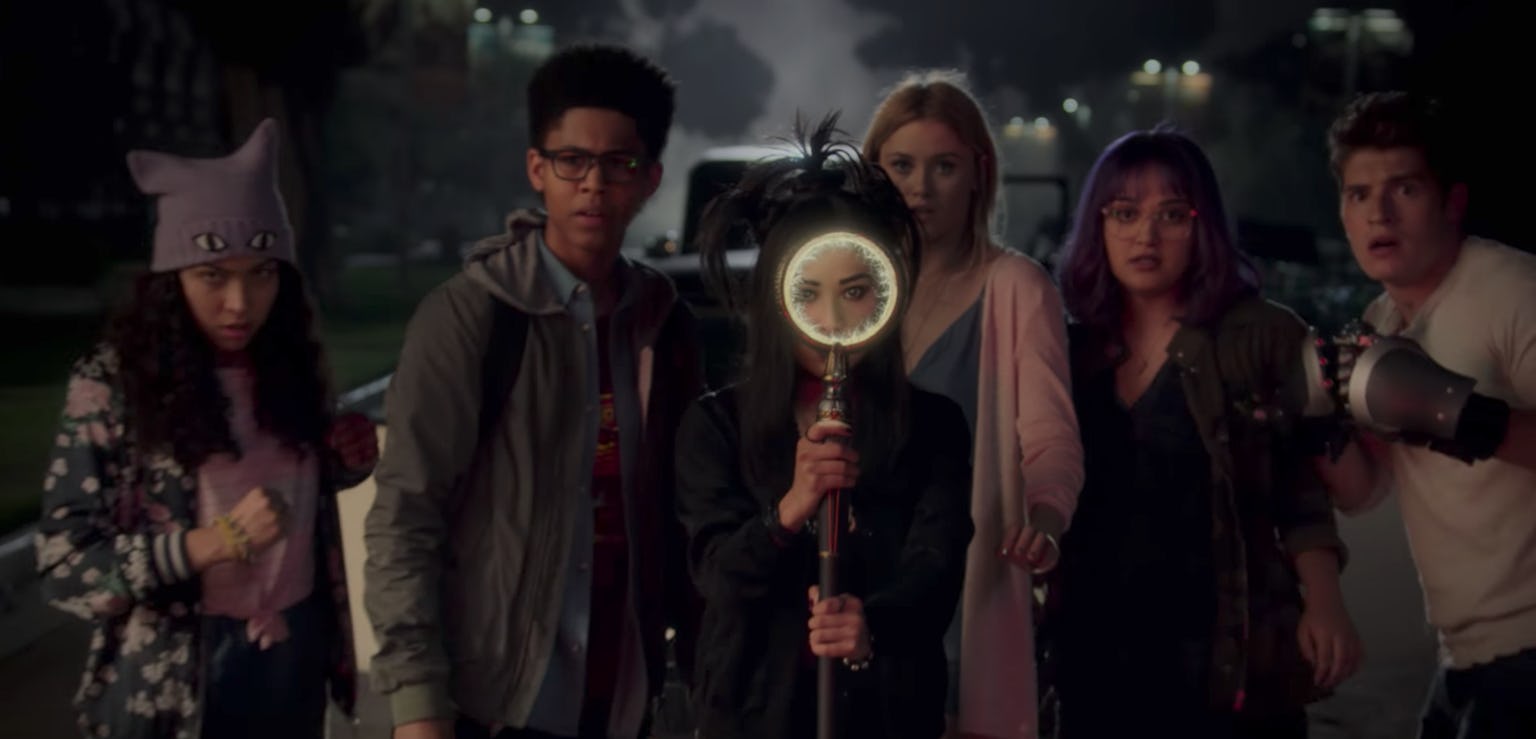 'Runaways' Trailer Shows Off the Gang's Superhero Powers