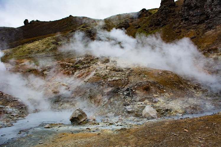Sulfur stream making its way through this volcanic area Goecco white night volcano hike