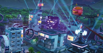 Slipstreams in Neo Tilted Towers