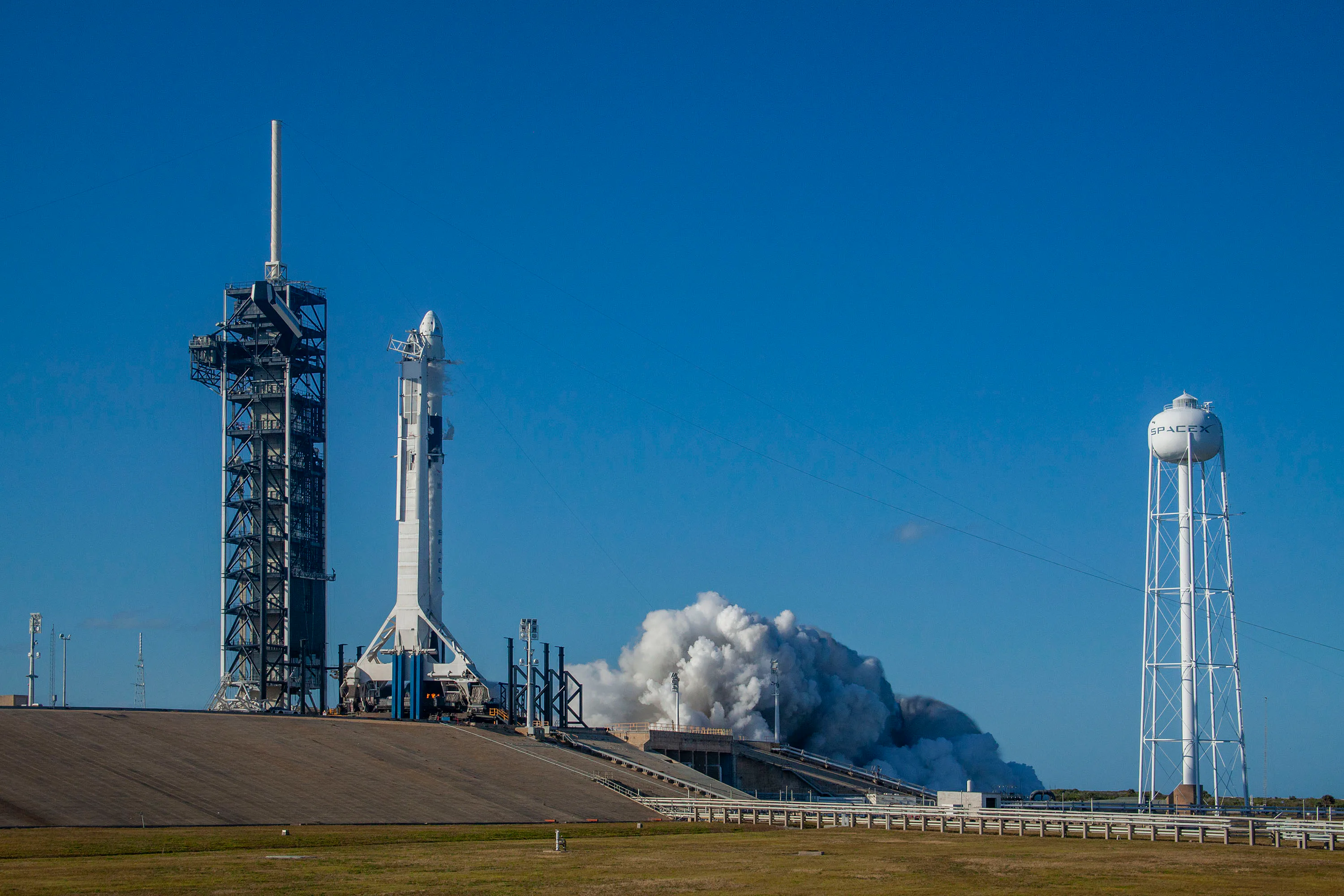 SpaceX Crew Dragon Gets a Date for Its First Test Launch From NASA