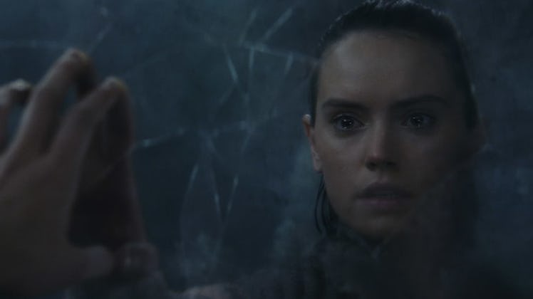 rey sees herself ahch-to cave
