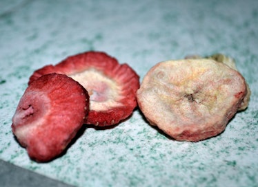 freeze-dried strawberries