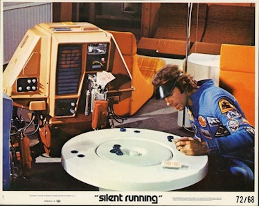 silent running card playing robot