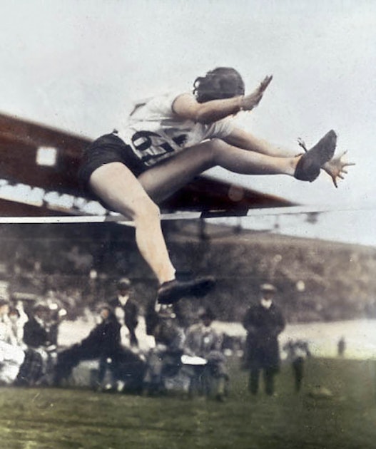 Fanny Blankers Koen The Physics Behind Flying Housewifes High Jump