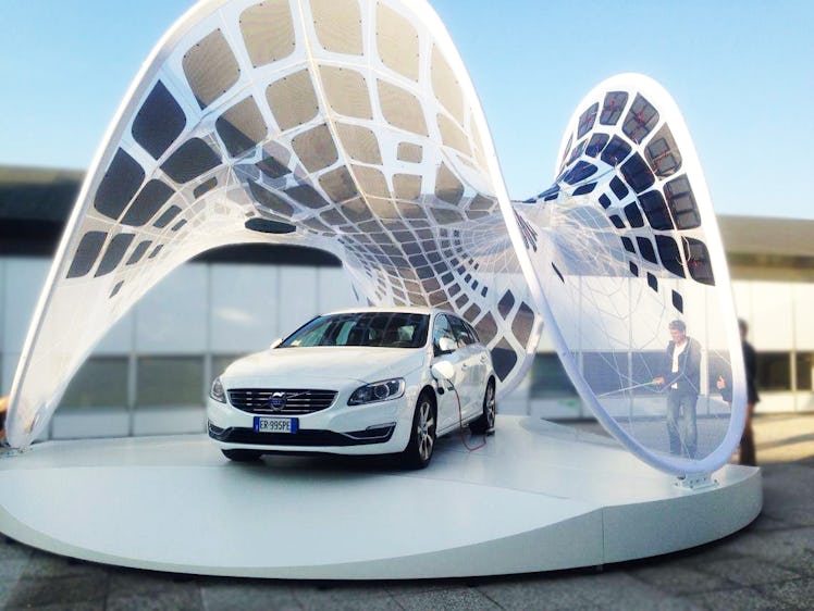 Volvo pure tension pavilion solar charging