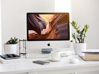 Apple iMac 20" Core 2 Duo 2GHz 250GB Silver (Certified Refurbished)