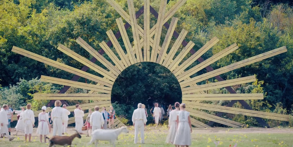 Midsommar Bear Scene Movies: Midsommar - Hike The Clappers