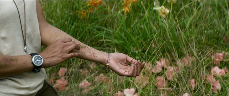 Tessa Thompson's plant arm in 'Annihilation'