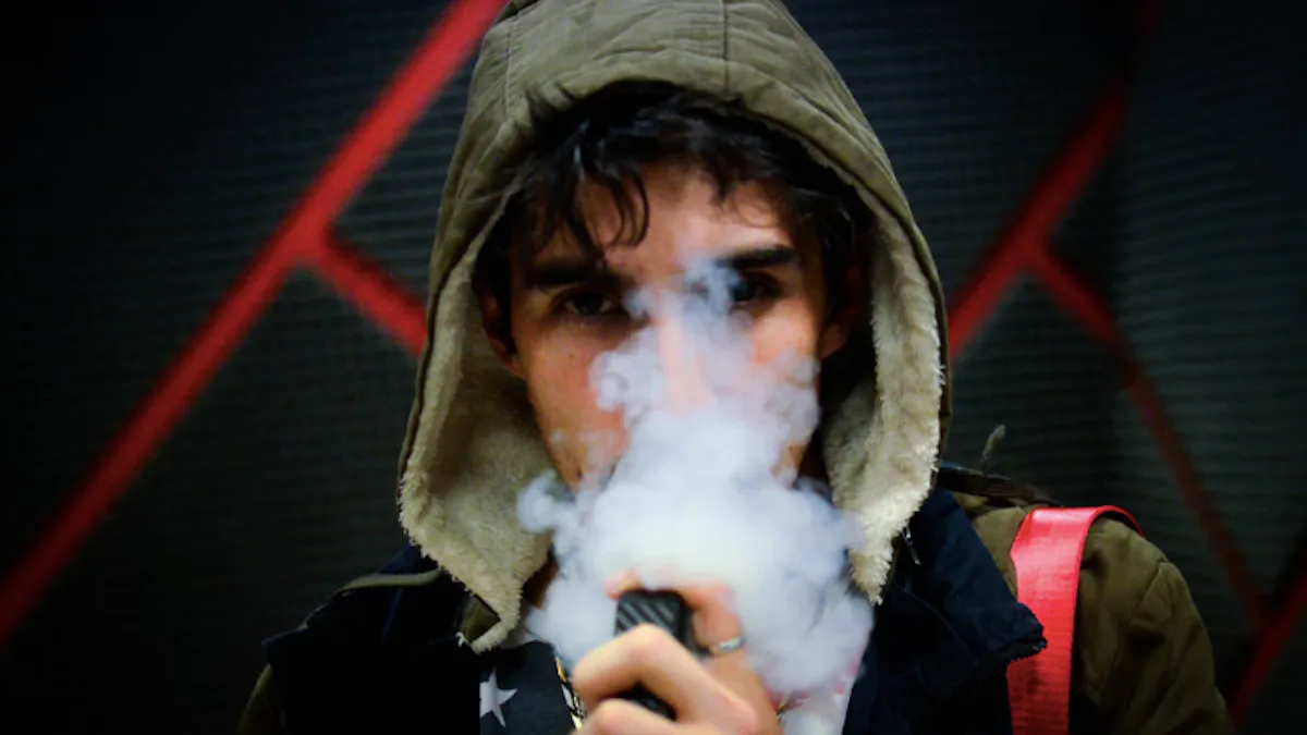 Juul: "Excessively High" Nicotine in Pods Is Toxic to Cells, Says Scientist Juul: "Excessively High" Nicotine in Pods Is Toxic to Cells, Says Scientist
