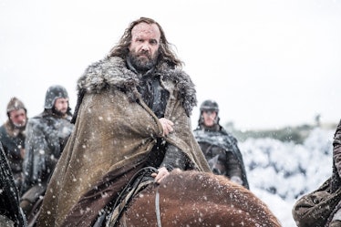 With his size and fighting prowess, the Hound is the best candidate to wield Heartsbane.