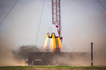 SpaceX Dragon Propulsive Descent Landing Test
