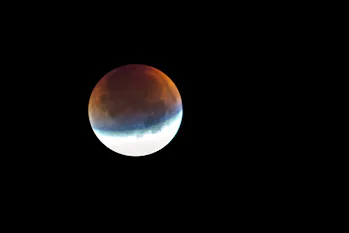 Martian Views and a Lunar Eclipse: July 27 Is the Best Night ...