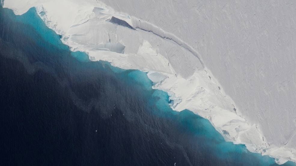 Thwaites Glacier NASA Finds a Giant, Dangerous Cavity Under the Ice