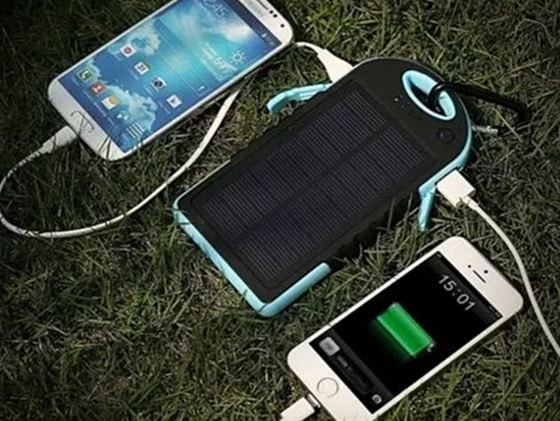 This Universal Smartphone Charger Is the Only One You'll Ever Need