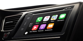 Ya se puede usar iPhone en un Mercedes Benz con CarPlay