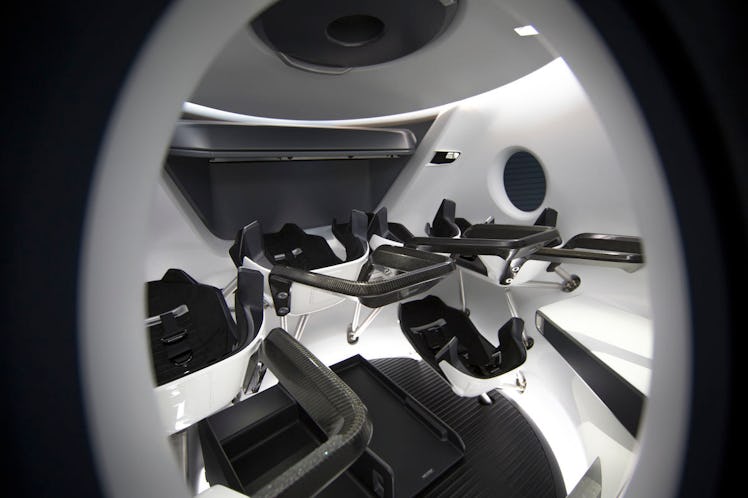 spacex crew dragon capsule interior 