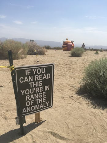 Fortnite Season 5 Theories What Fans Saw At The Burger Desert Pop Up Fortnite Season 5 Theories What Fans Saw At The Burger Desert Pop Up