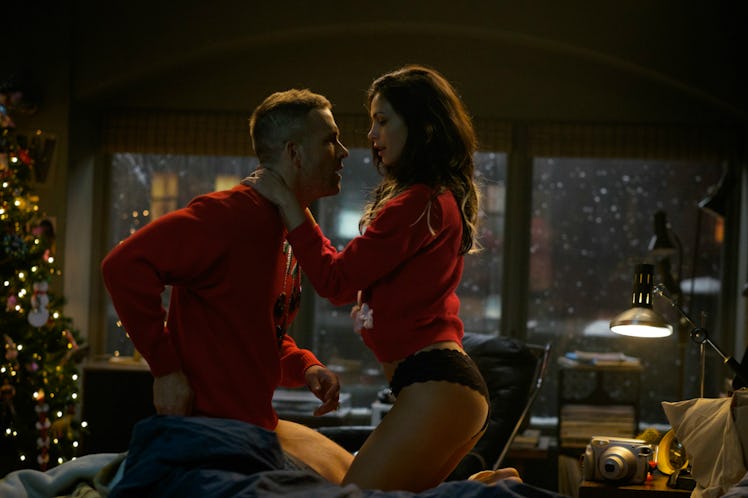 Deadpool Ryan Reynolds Morena Baccarin