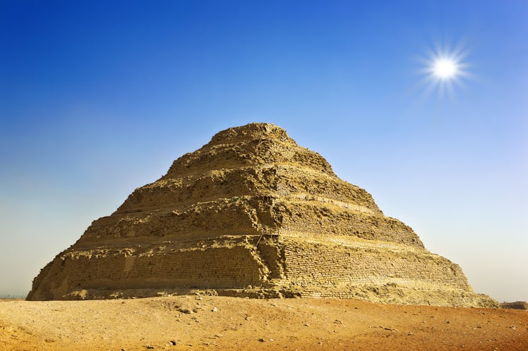 Egyptian pyramid 