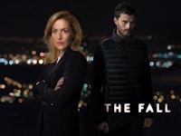 Gillian Anderson and Jamie Dornan in The House on Netflix