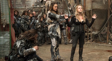 Echo and Eliza Taylor as Clarke in 'The 100' 